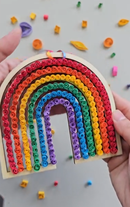 Customer paper quilling rainbow project